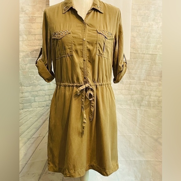 Matty M Dresses & Skirts - Matty M Size S Shirtdress. This Olive dress is the perfect day dress. Steam easy